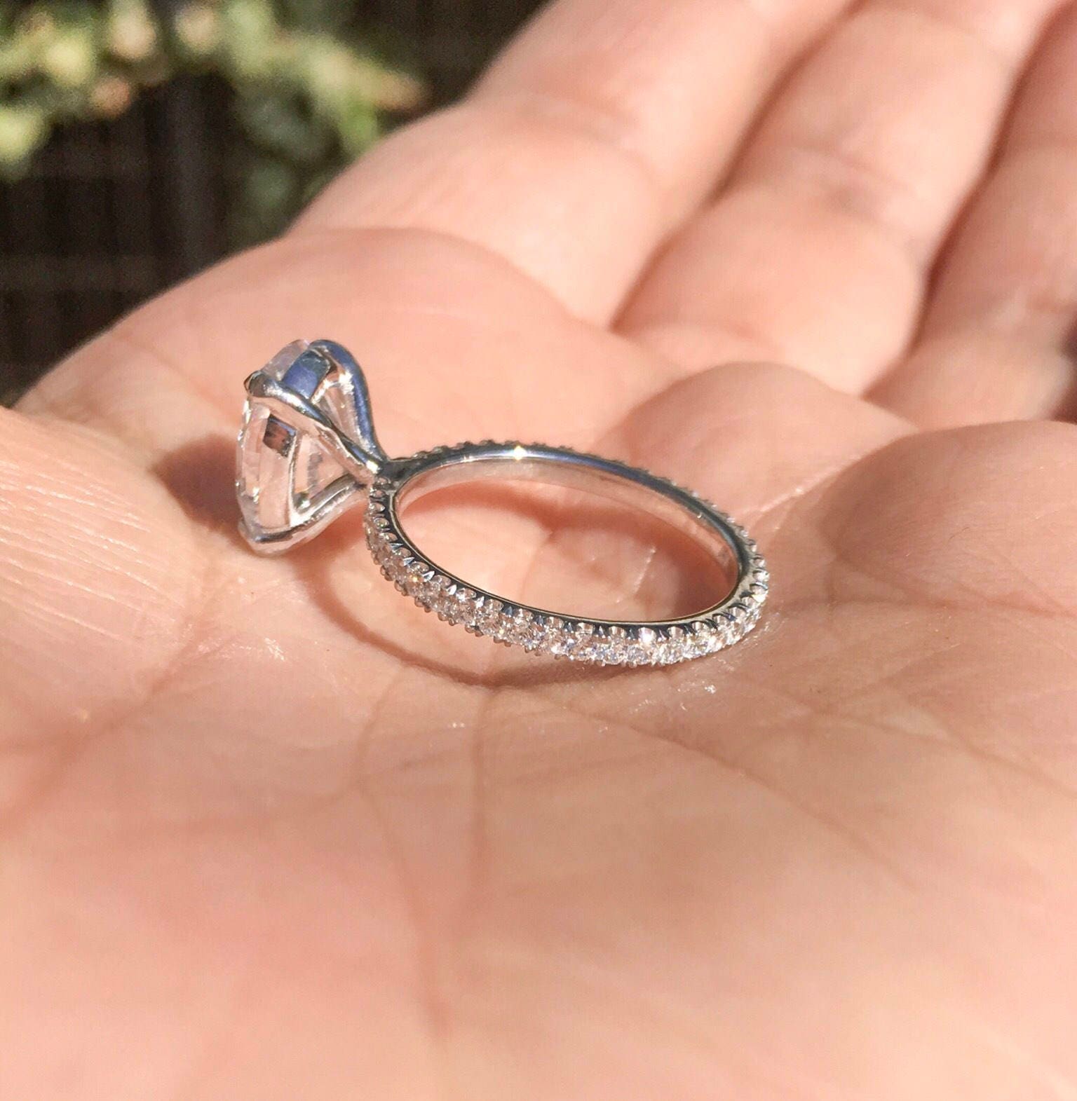 L’Ovale Éclat Ring