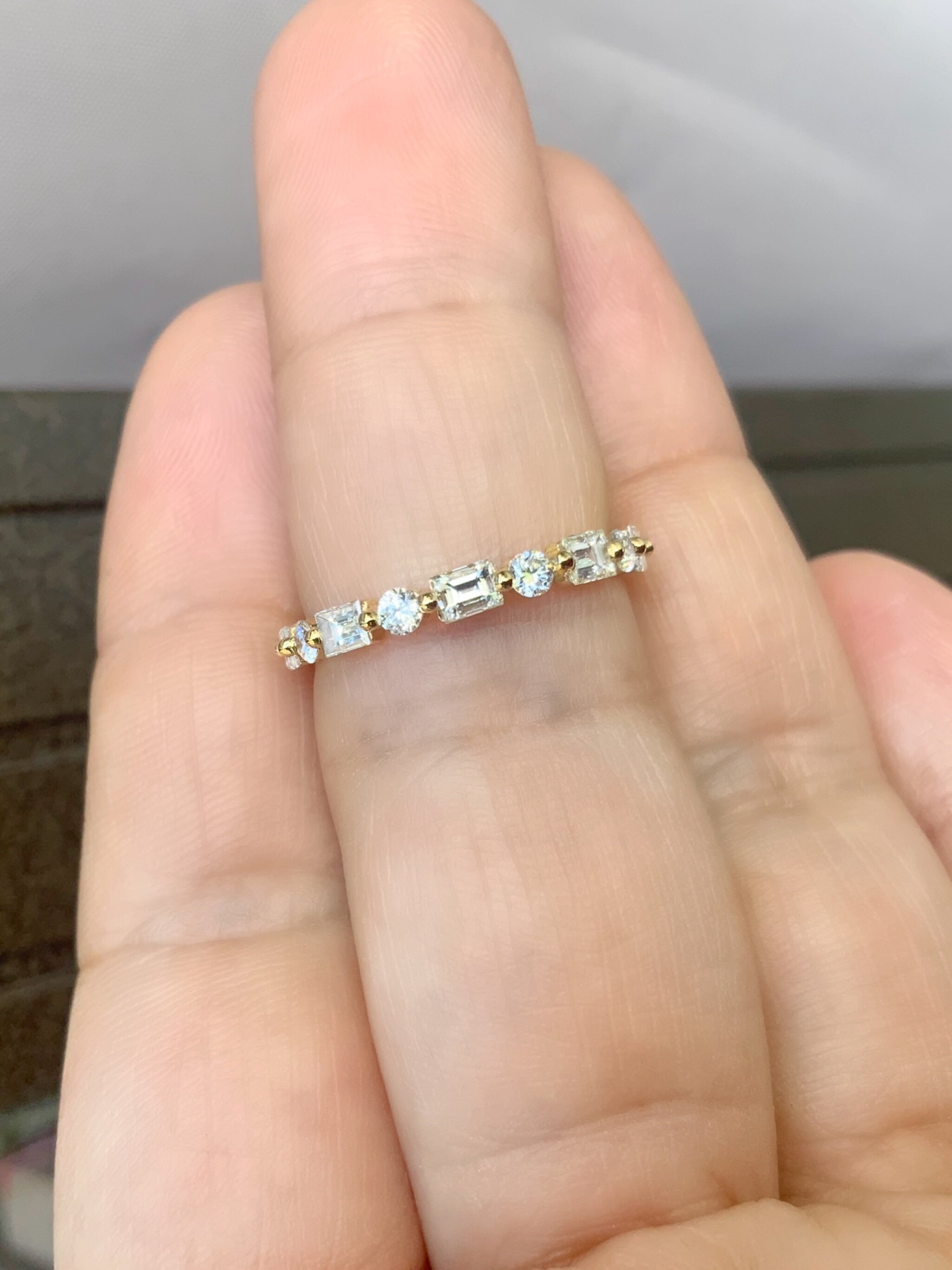 Marquise Moderne Diamond Band