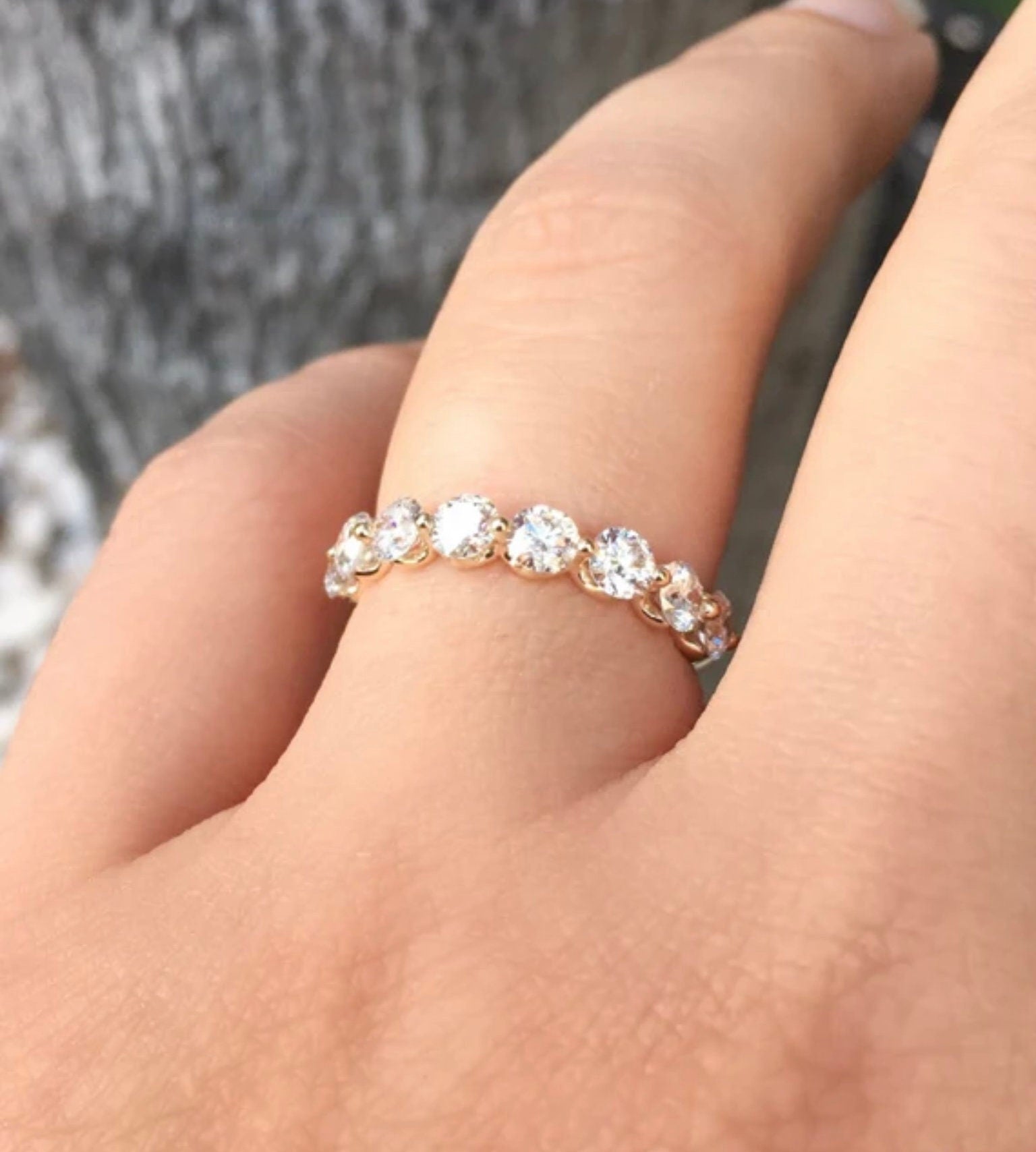 Lumière Flottante Diamond Band
