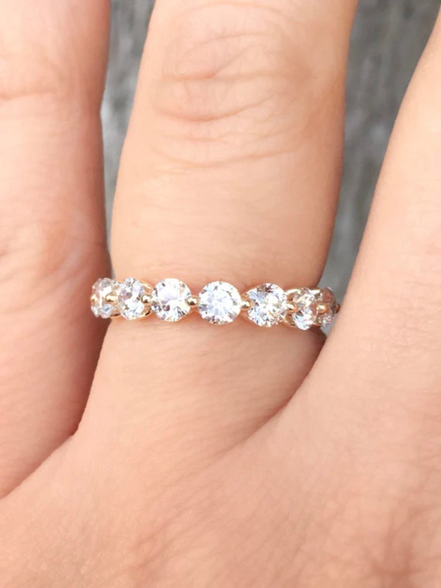 Lumière Flottante Diamond Band