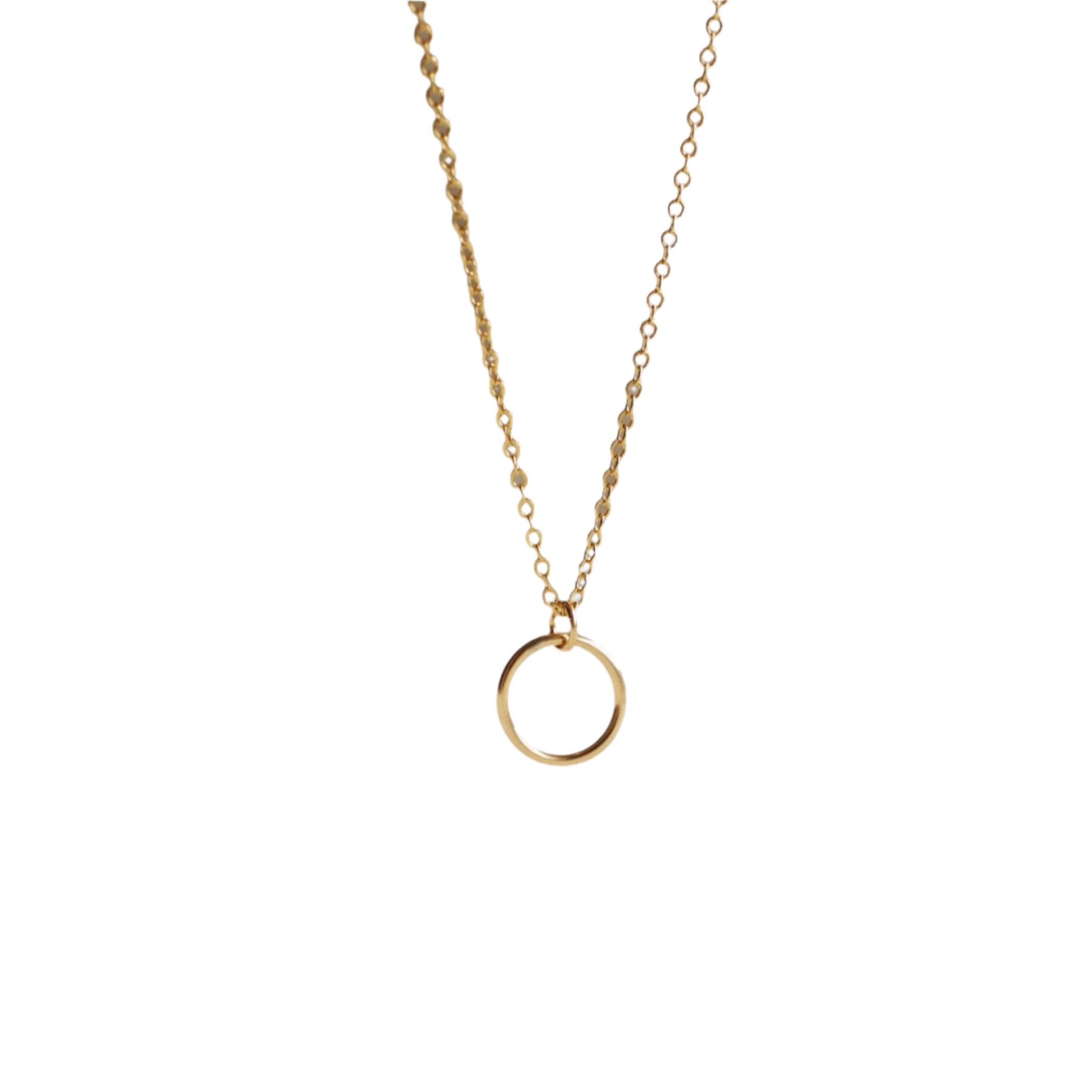 Étreinte Fine Necklace