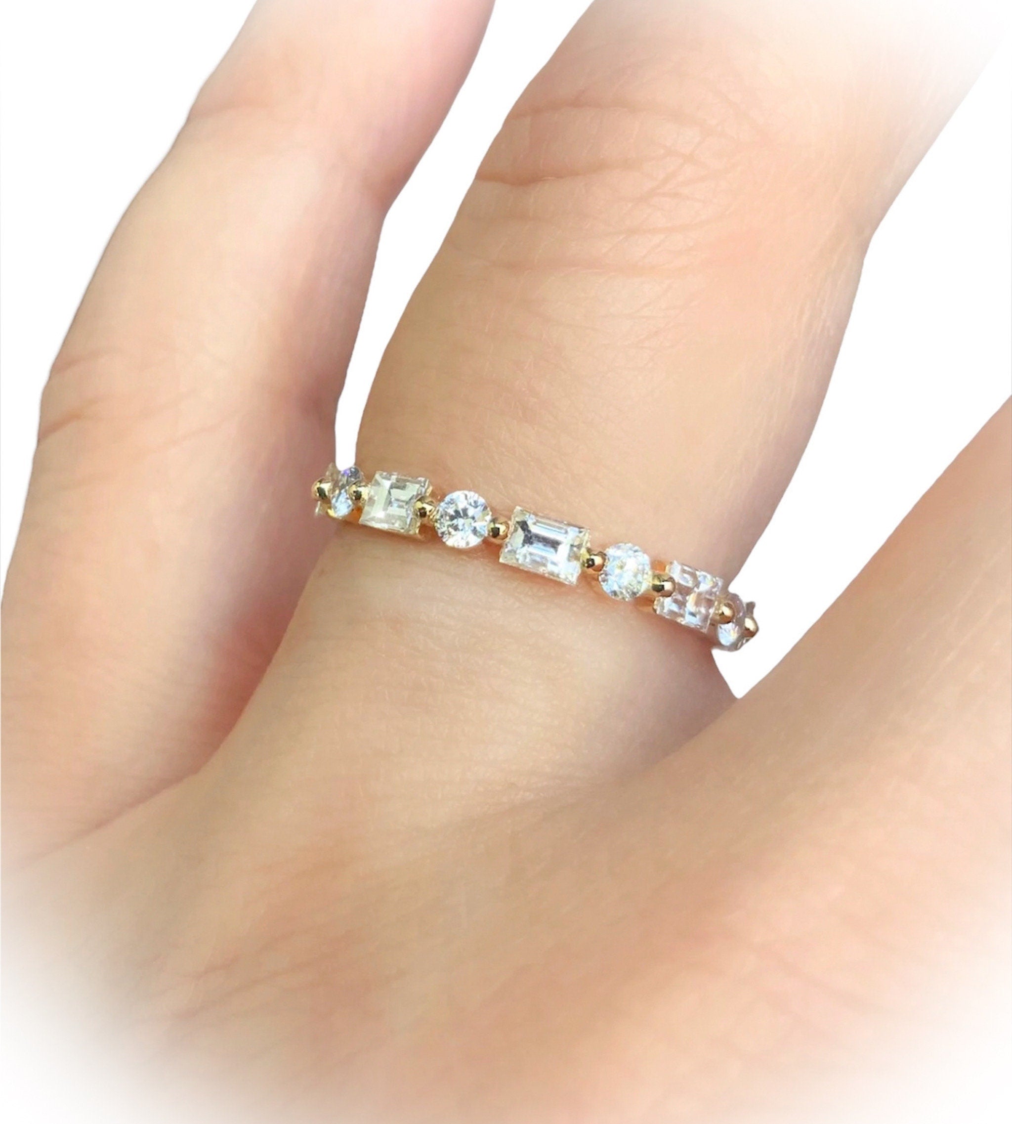 Marquise Moderne Diamond Band
