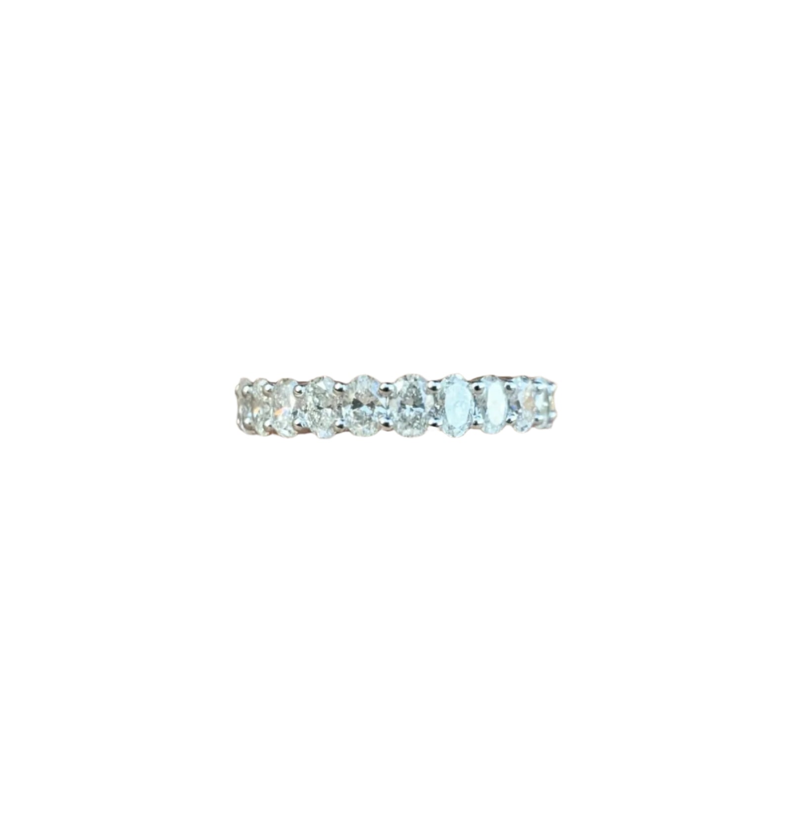 Élégance Ovale Diamond Band